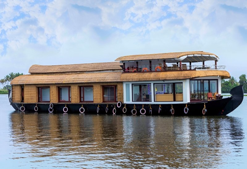 Kerala Houseboat Backwaters Travel Guide 2026